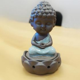 Кудрявый маленький Будда